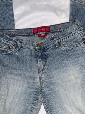 Women's Light Wash Blue Jeans